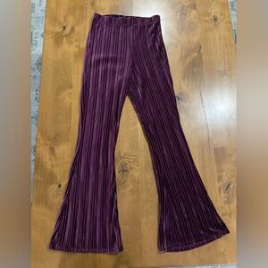 WILD FABLE VELVET FLARE FIT PANTS - women’s XS - GUC